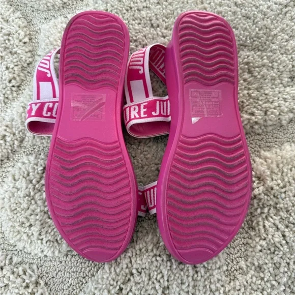 Juicy Couture Strappy Wedge Logo Sandal (8) - Picture 4 of 4
